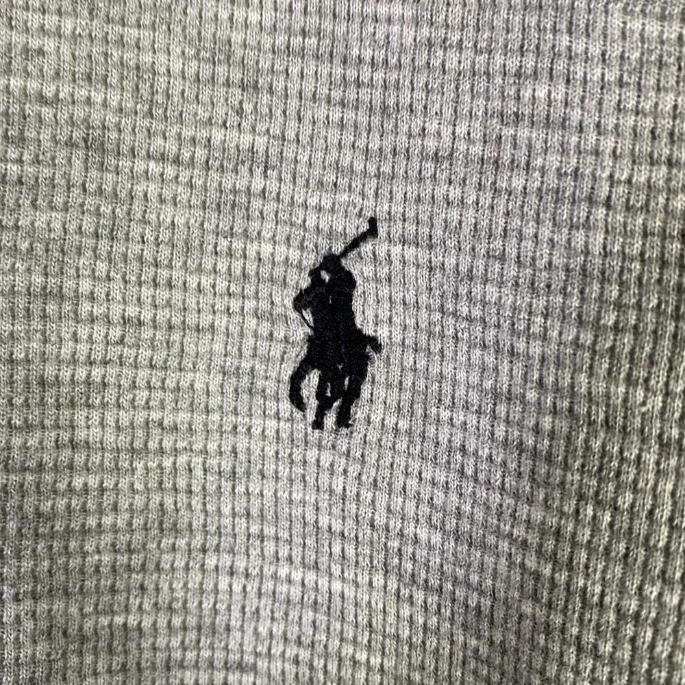 Ralph Lauren Polo,‎ heather grey long sleeve waffle knit shirt.